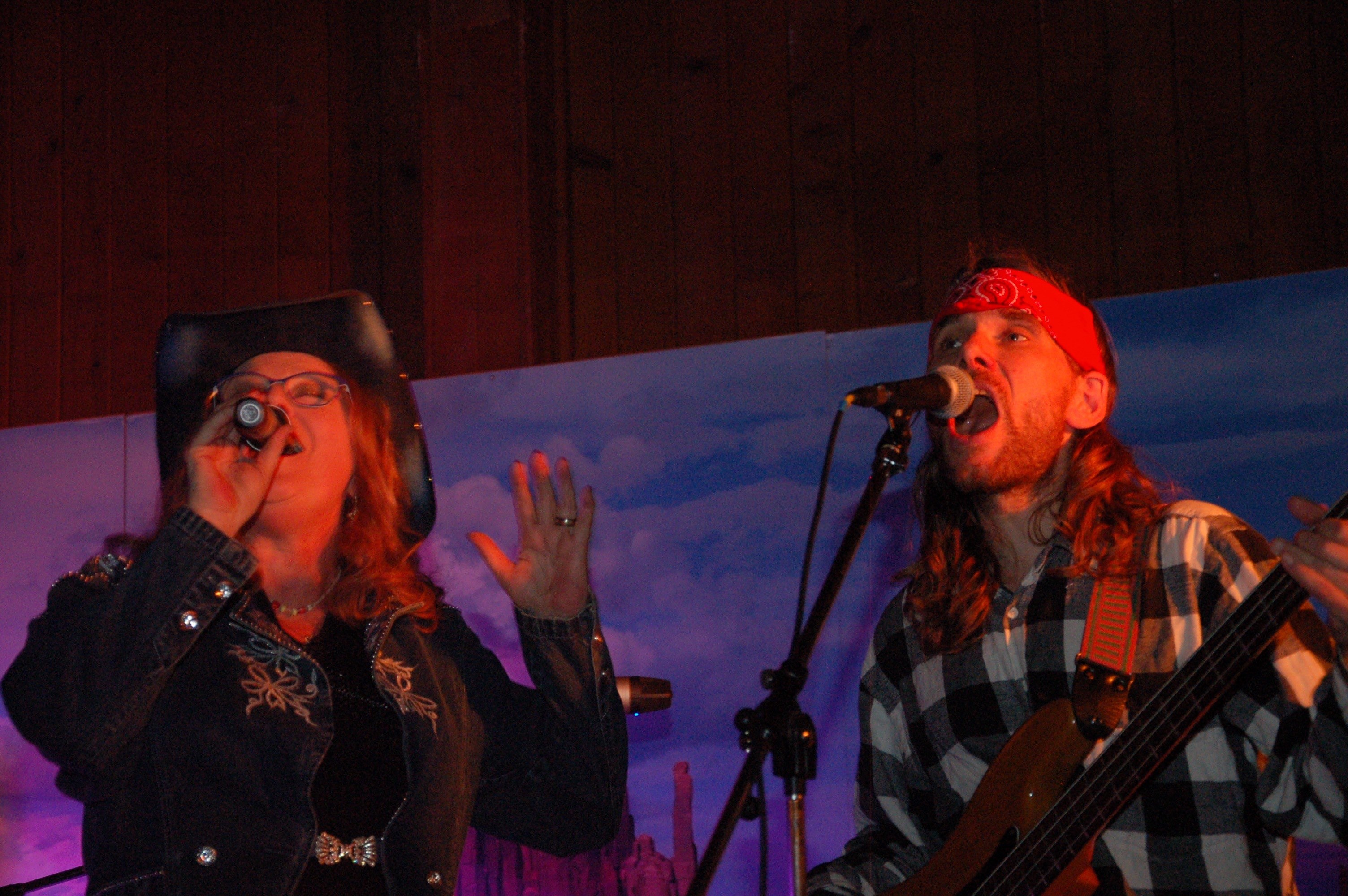 photos et vidéos de Bluebird Country Music Band